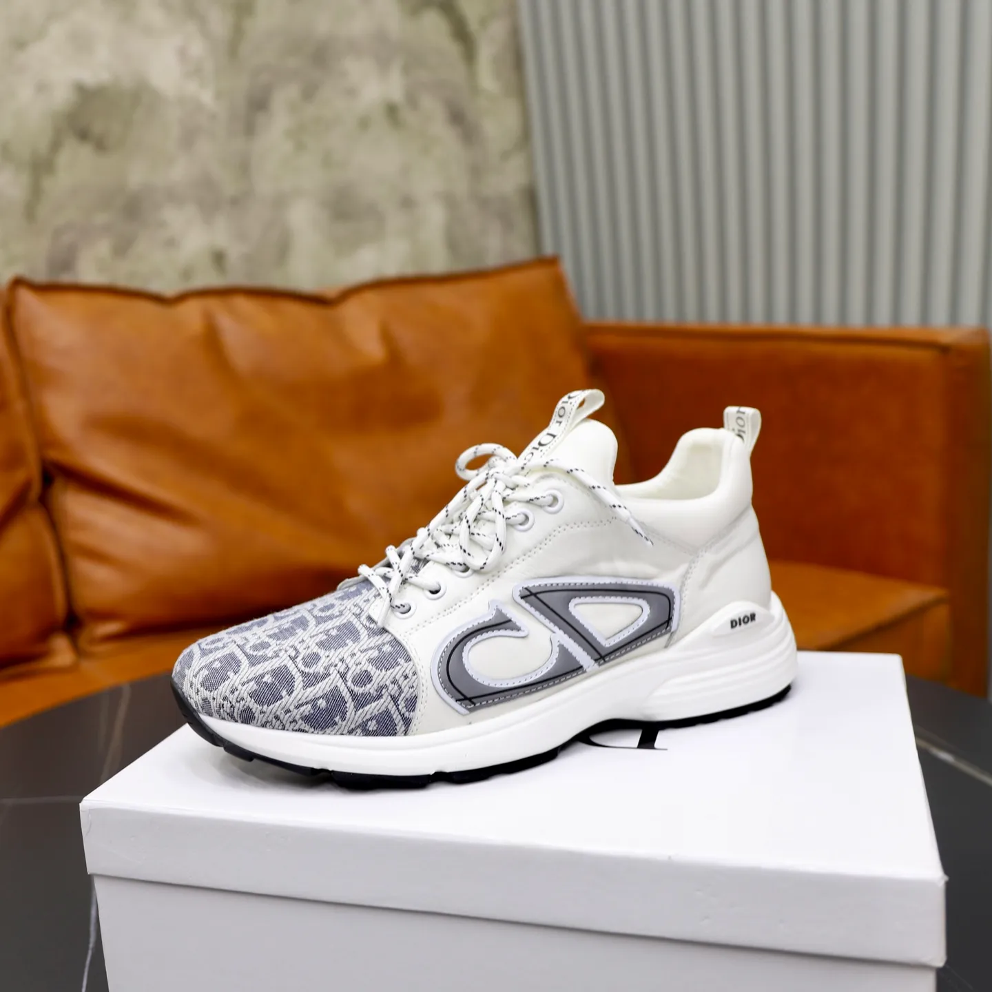 Ex-factory price: 462💰🙅‍♂️🙅‍♂️🙅‍♂️ Brand: Dior DIOR Standard code: 38-44 (45 customized) Grade: Same as the official website Material: Original material splicing Comfortable and breathable lining Lightweight and wear-resistant sports outsole Style category: Men's fashionable casual shoes Running sneakers Distinguished luxury brand elements Top luxury Color: actual picture color